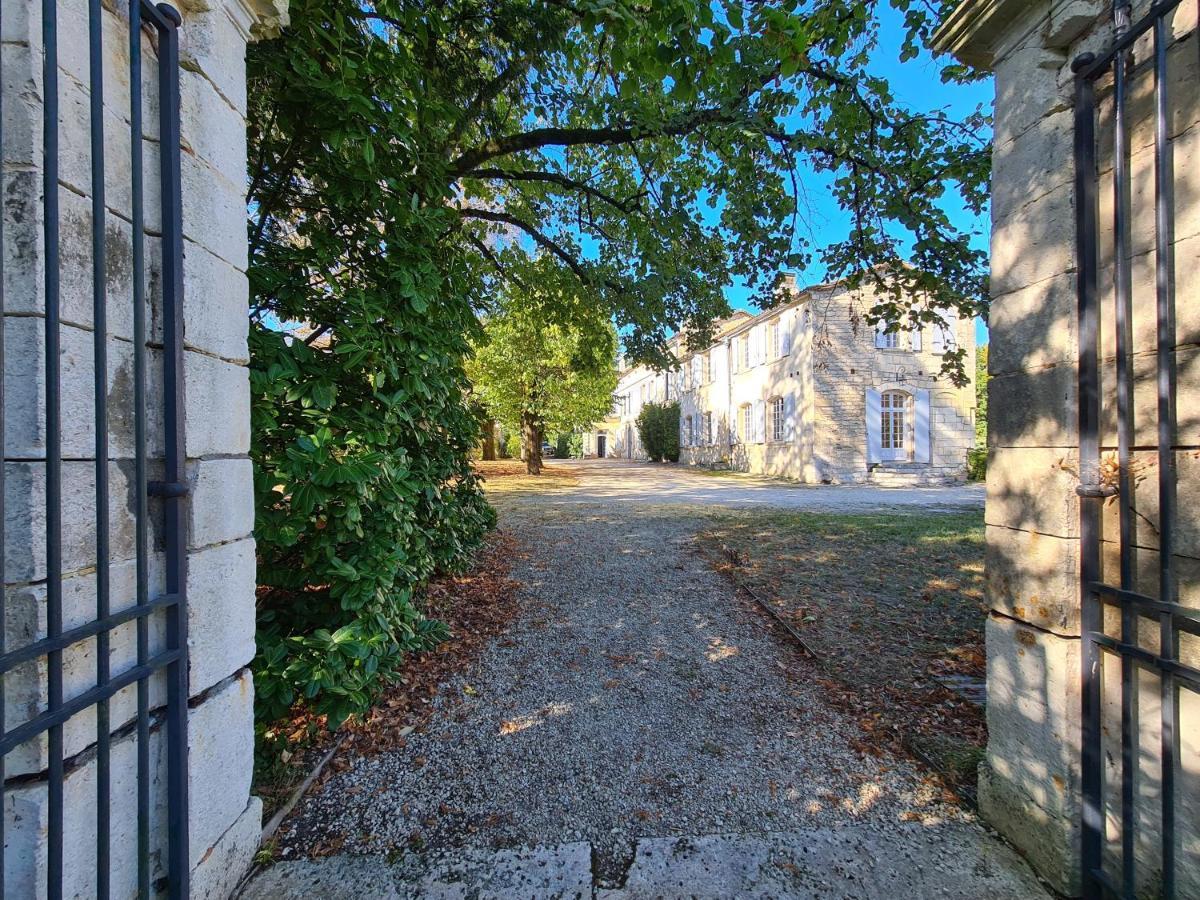 Bed and Breakfast Domaine De Belisle Magnac-sur-Touvre Экстерьер фото